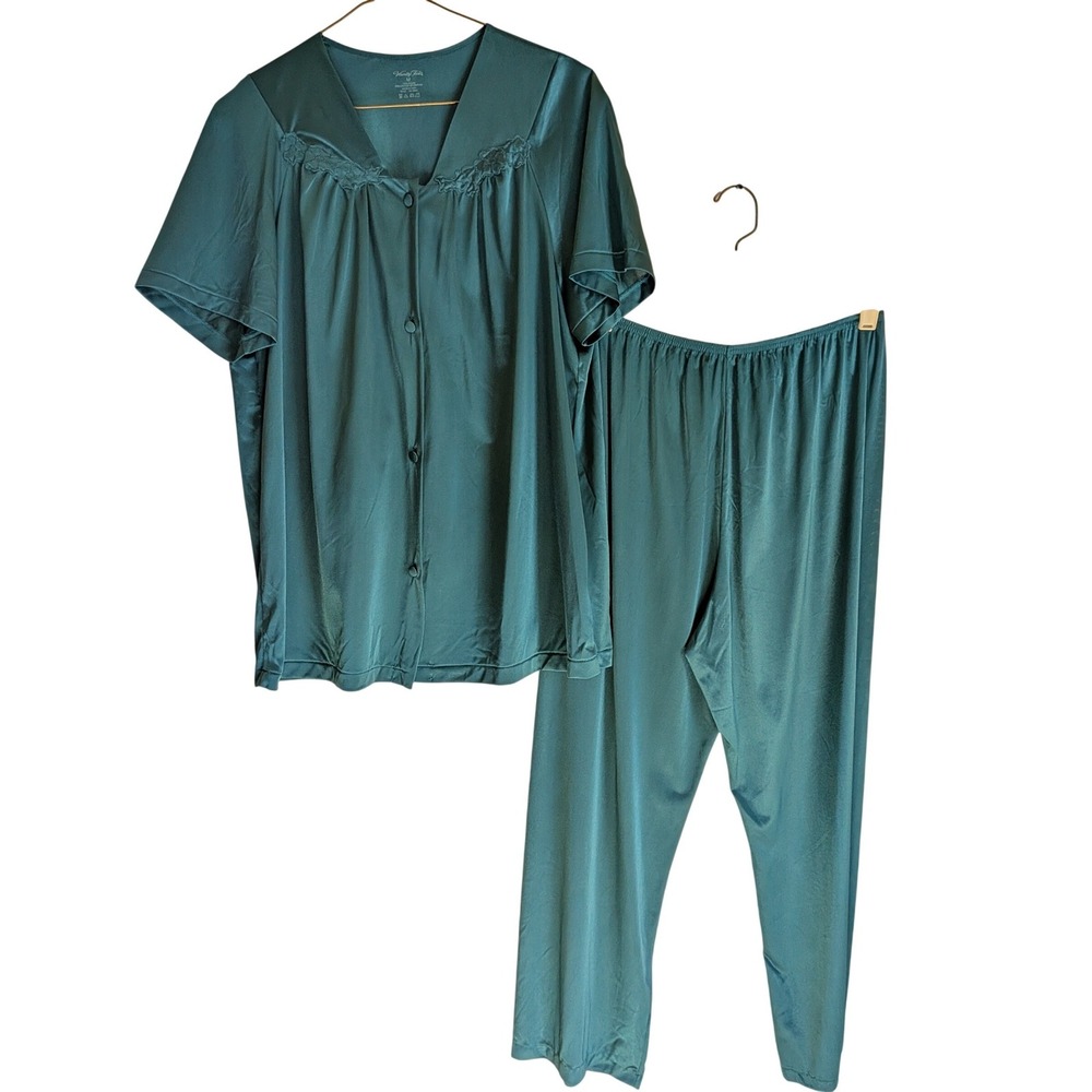 Vanity Fair Pajama Set Women M Coquette Vintage Silky Loungewear Embroidery